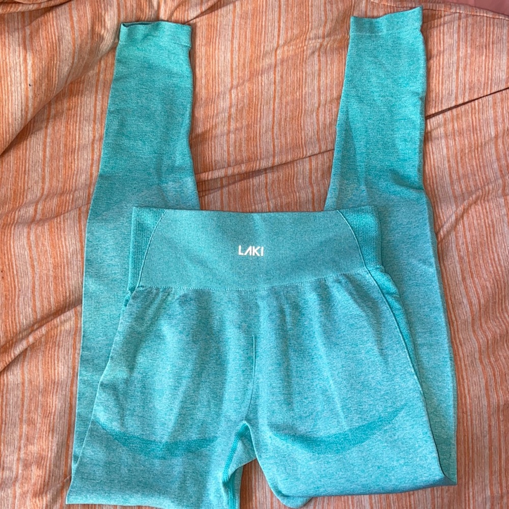 LAKI ACTIVE WEAR SEAMLESS LEGGINGS